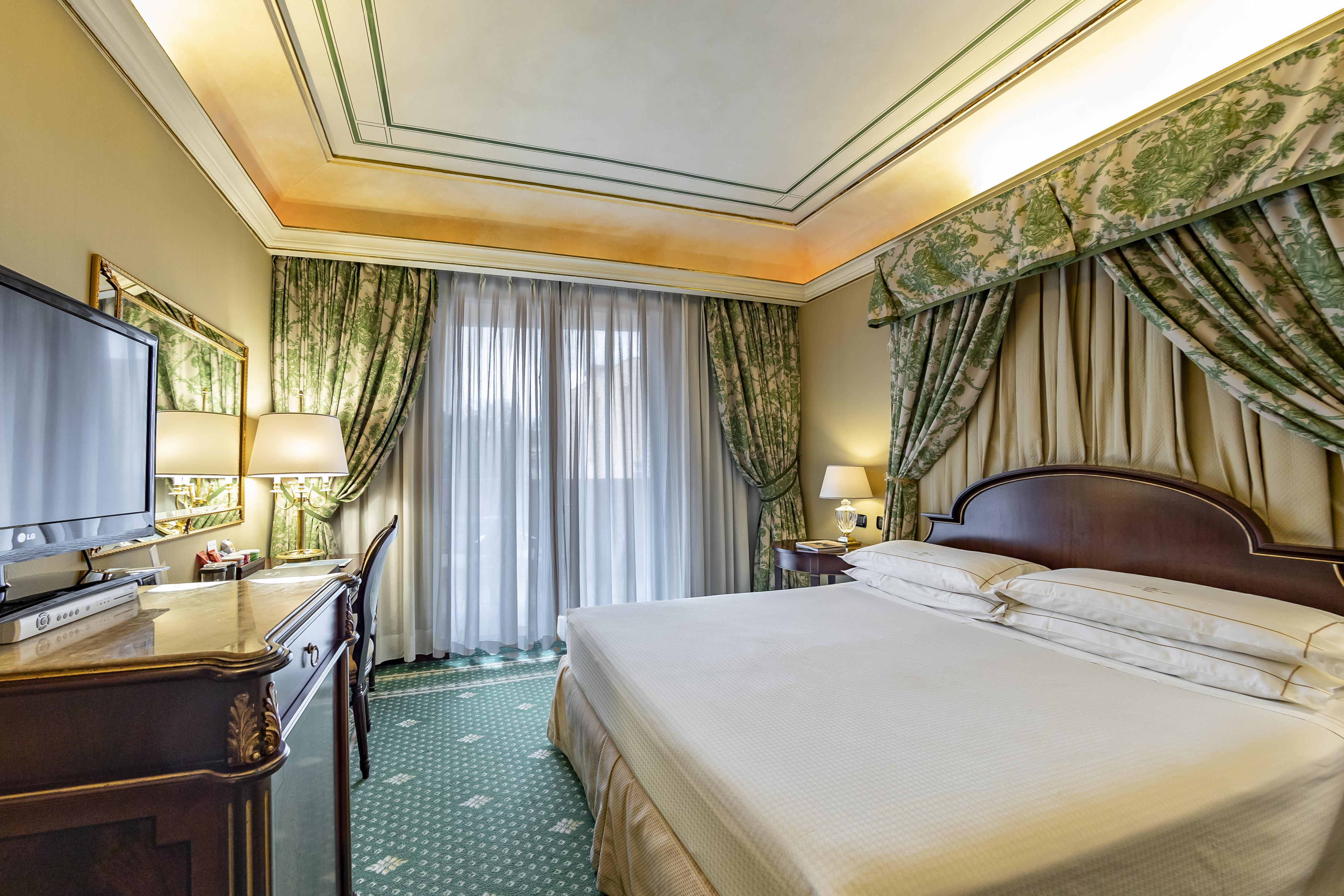 River Chateau Hotel Roma Esterno foto